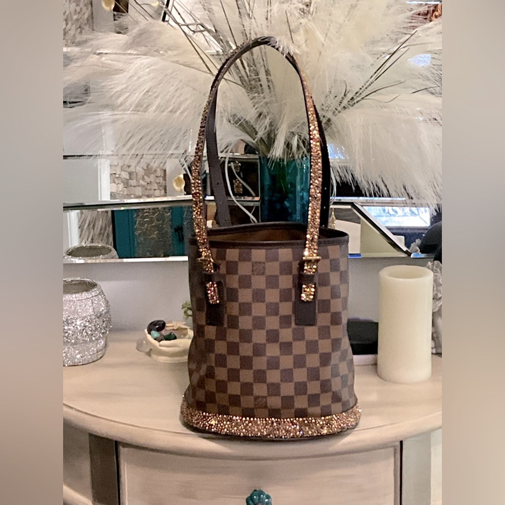 Louis Vuitton Marais Damier Bucket Bag Embellished with Crystals & 2 sets/straps